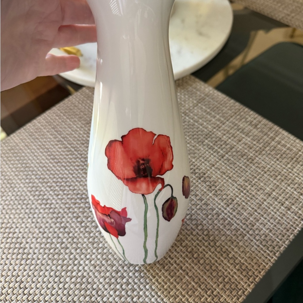 English Floral Heritage Vase